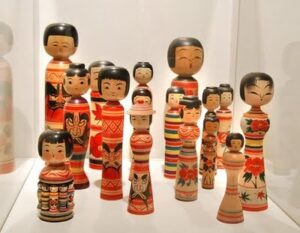 JANM-Kokeshi-traditional-tsugaru