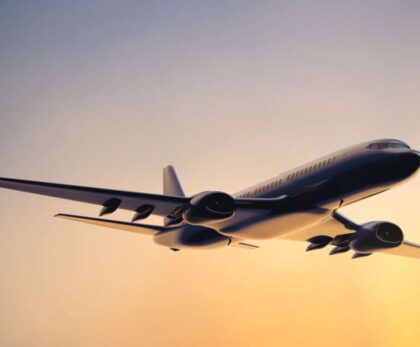 plane-stretched31