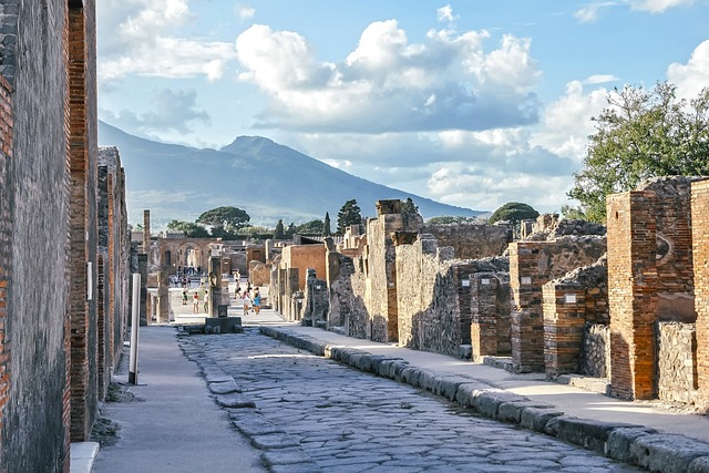 pompeii-4053847_640